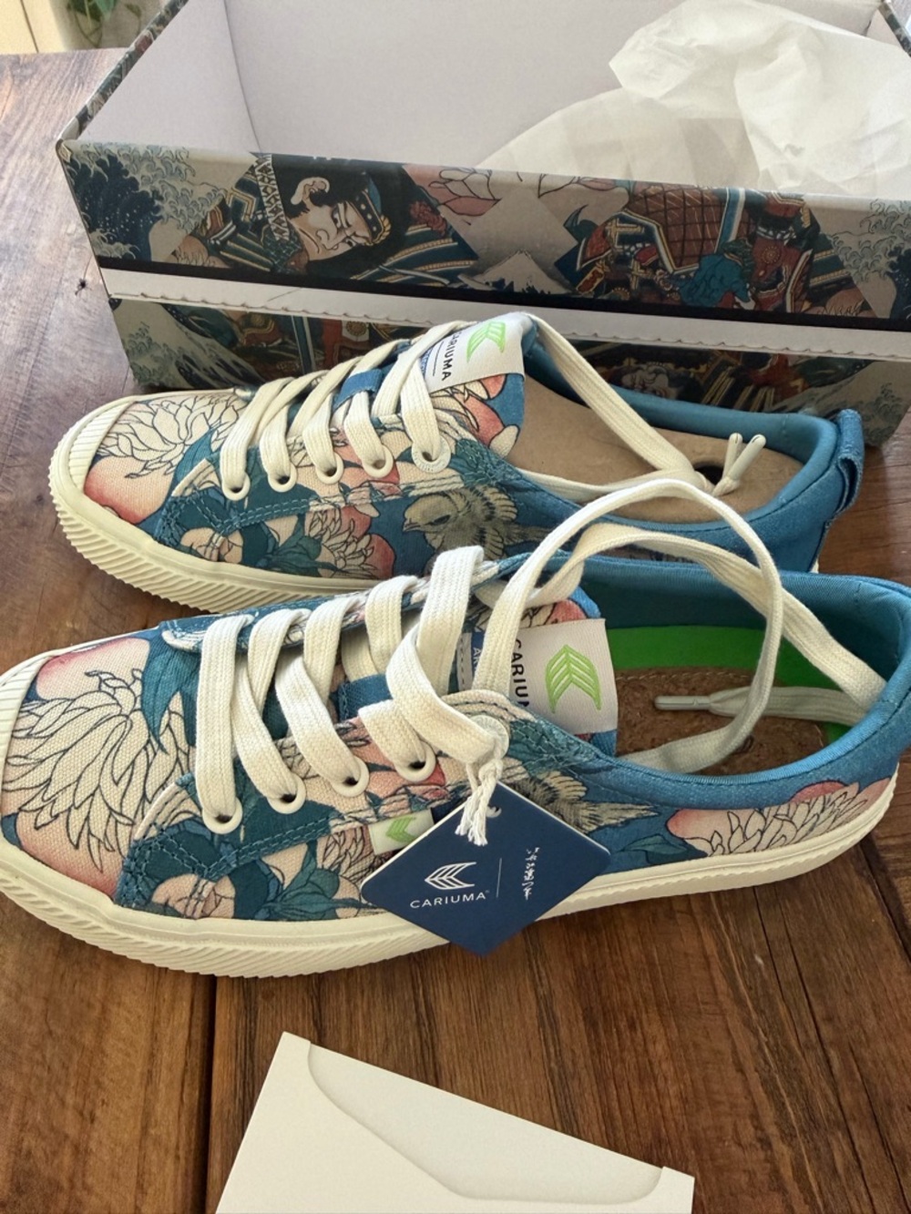 Cariuma Woman’s Blue Floral Canvas Sneakers